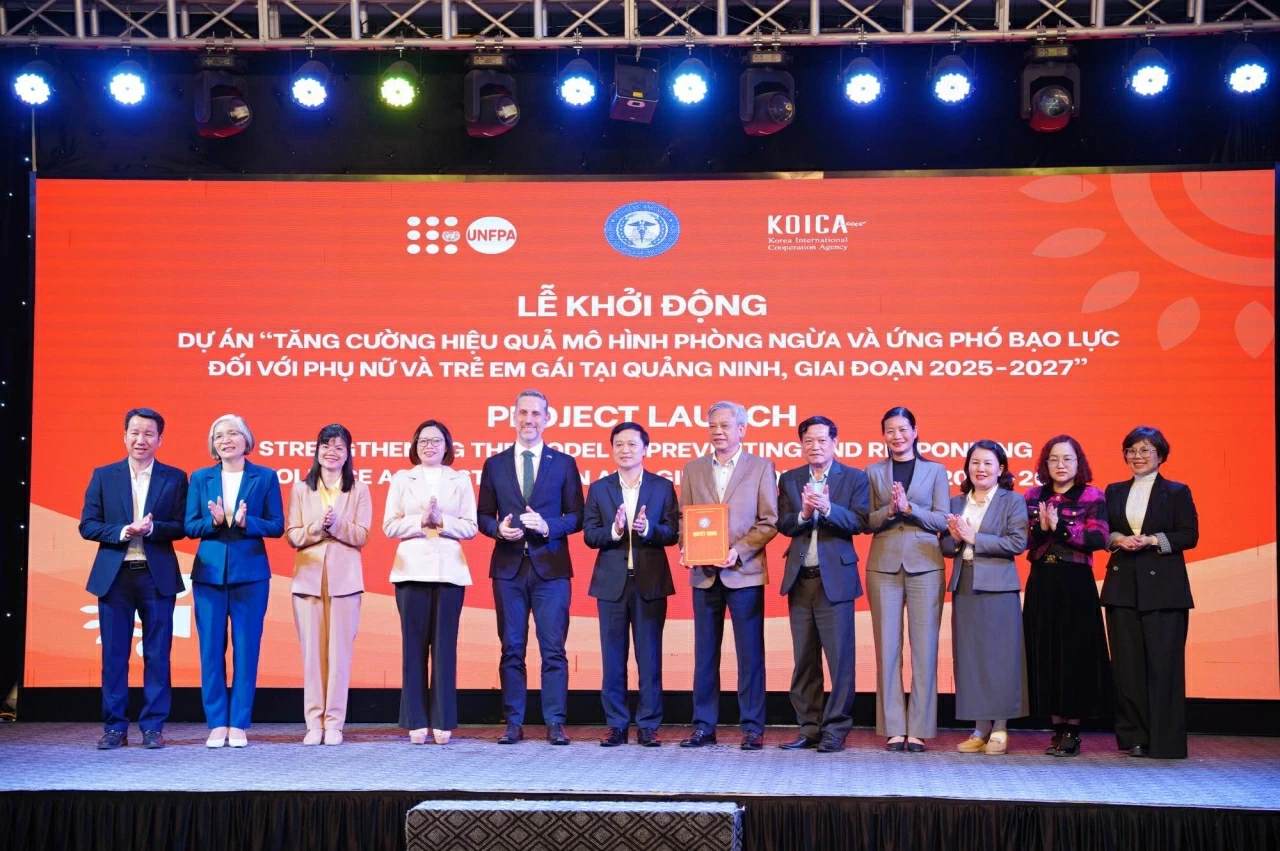 UNFPA và Sở Y tế tỉnh Quảng Ninh khởi động dự án tăng cường phòng ngừa và ứng phó bạo lực đối với phụ nữ và trẻ em gái UNFPA và Sở Y tế tỉnh Quảng Ninh khởi động dự án tăng cường phòng ngừa và ứng phó bạo lực đối với phụ nữ và trẻ em gái