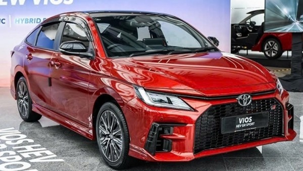Toyota Vios hybrid tiếp tục ra mắt tại Malaysia, giá từ 690 triệu đồng