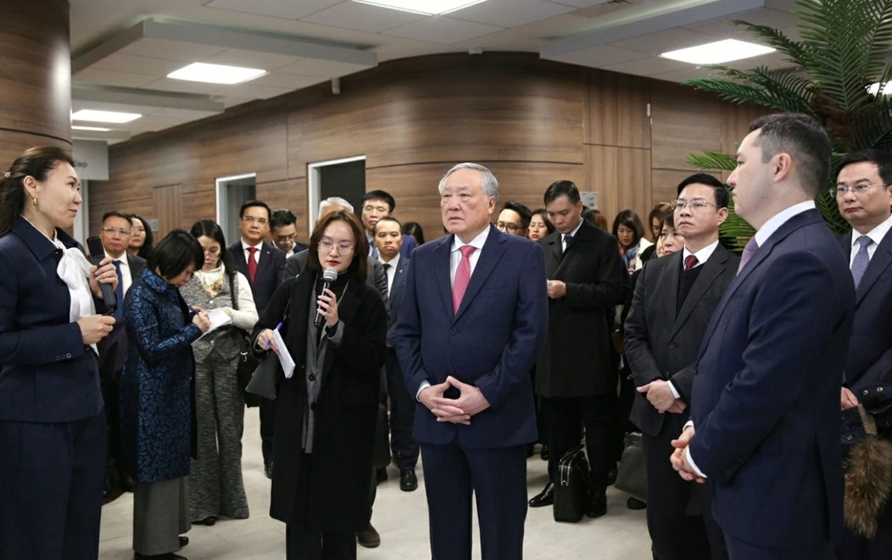 Kazakhstan hy vọng Trung tâm tài chính quốc tế tại Việt Nam thu hút được nhiều vốn nước ngoài Kazakhstan hy vọng Trung tâm tài chính quốc tế tại Việt Nam thu hút được nhiều vốn nước ngoài