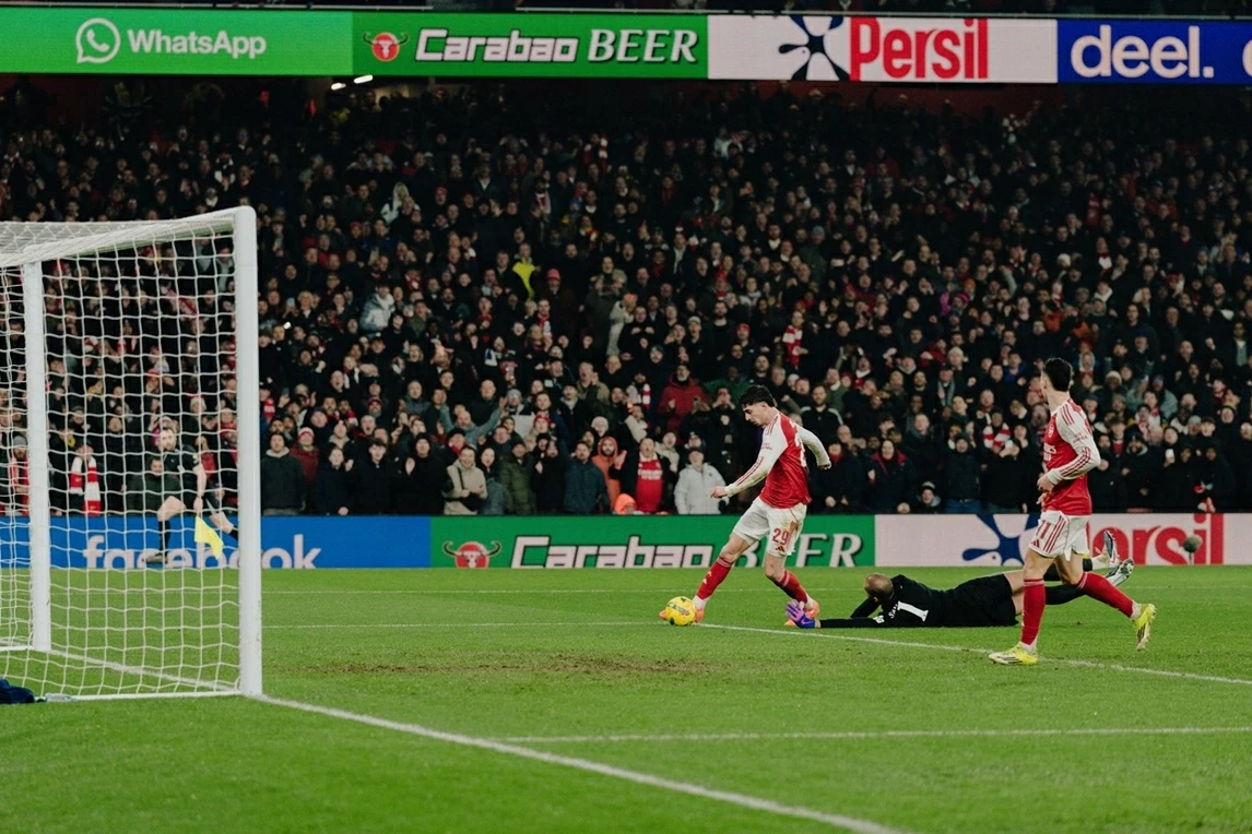 Man City và Arsenal tái hiện trận chung kết đặc biệt