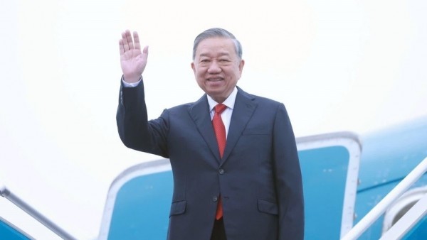 Party General Secretary To Lam leaves Hanoi for state visit to Laos