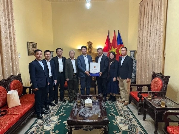 Củng cố, phát triển quan hệ hợp tác hữu nghị truyền thống về pháp luật, tư pháp giữa Việt Nam và Cuba Củng cố, phát triển quan hệ hợp tác hữu nghị truyền thống về pháp luật, tư pháp giữa Việt Nam và Cuba