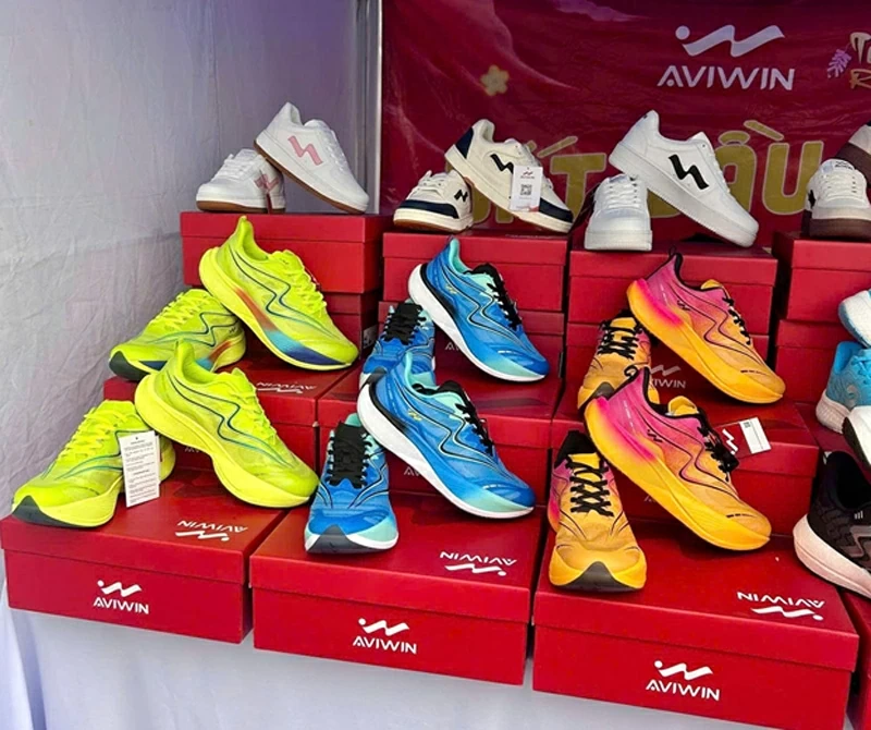 AviRace – dòng giày chạy bộ hiệu năng cao của Aviwin được trưng bày và giới thiệu.