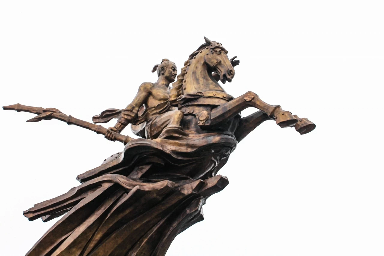 Rộn ràng nhịp vó phương Đông