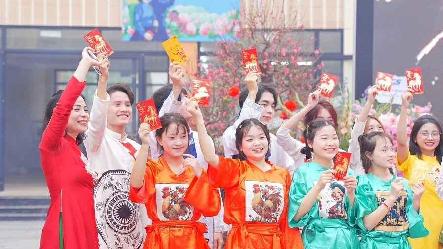 Điểm hẹn giao lưu Tết giữa sinh viên Hà Nội và bạn bè quốc tế Điểm hẹn giao lưu Tết cổ truyền giữa sinh viên Hà Nội và bạn bè quốc tế
