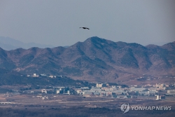 Bán đảo Triều Tiên: Hàn Quốc muốn quản lý chung một phần khu phi quân sự liên Triều, Mỹ thử nghiệm một hệ thống vũ khí