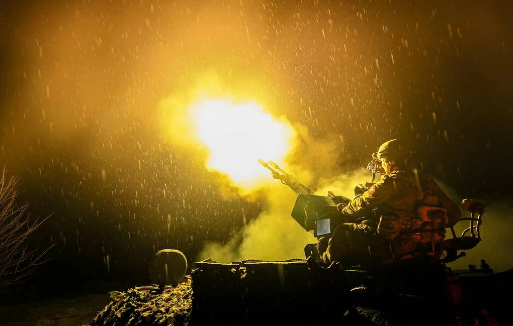 Xung đột Ukraine: Hòa đàm tiếp diễn, Nga bị tấn công UAV trong đêm, Tổng thống Zelensky công bố tổng số binh sĩ tử vong Xung đột Ukraine: Hòa đàm tiếp diễn, Nga bị tấn công UAV trong đêm, Tổng thống Zelensky công bố tổng số binh sĩ tử vong