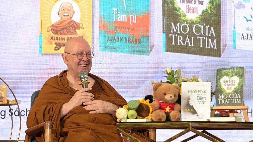 Thiền sư Ajahn Brahm và lời hứa quay lại Việt Nam