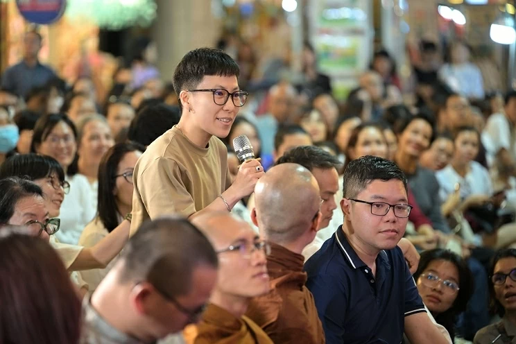 Thiền sư Ajahn Brahm và lời hứa quay lại Việt Nam Thiền sư Ajahn Brahm và lời hứa quay lại Việt Nam