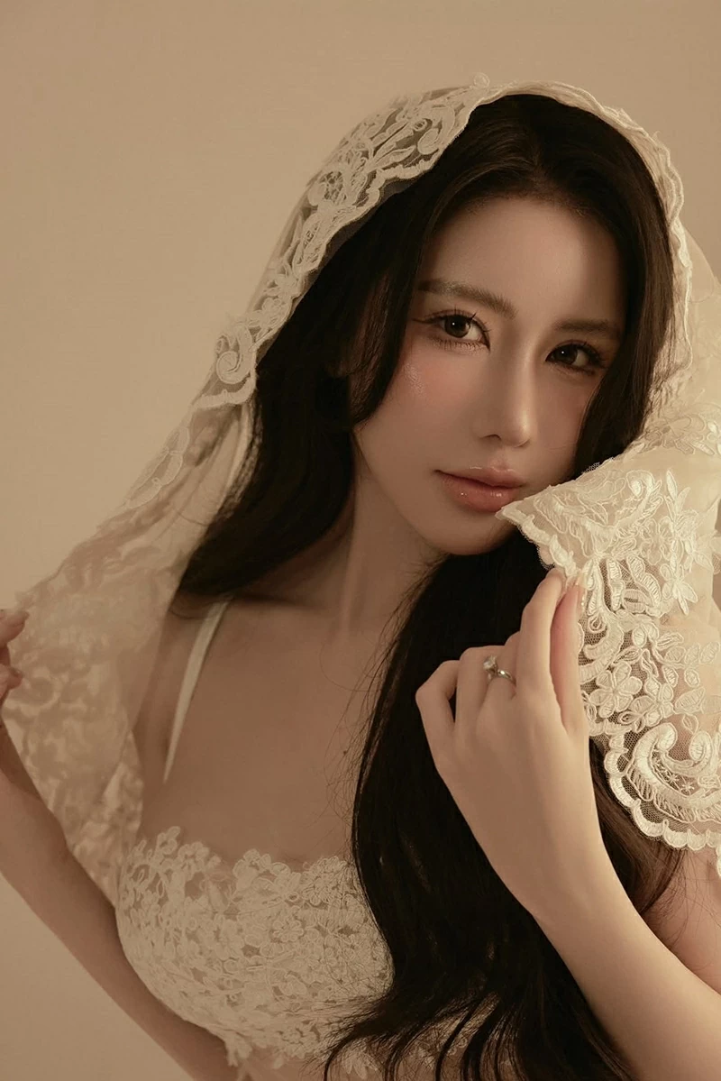 Lan Linh: Không đứng yên trước thay đổi, tự làm mới mình qua từng giai đoạn