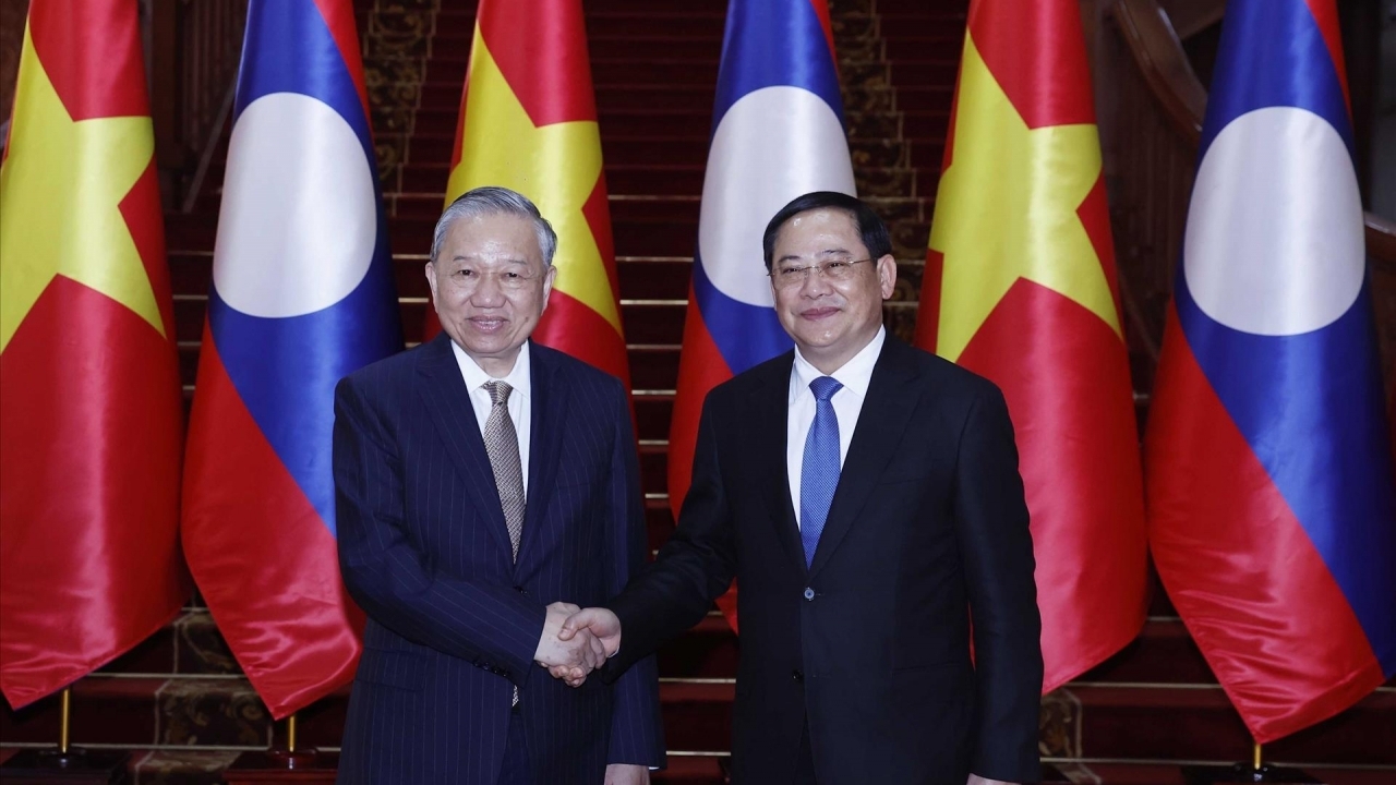 Tổng Bí thư Tô Lâm hội kiến với Thủ tướng Lào Sonexay Siphandone