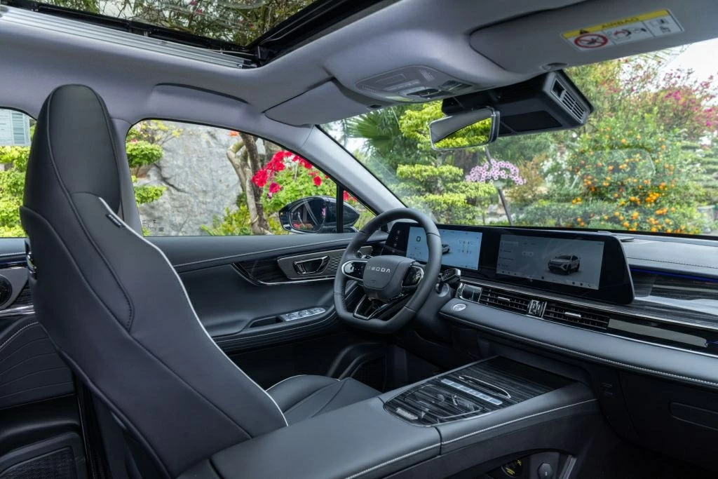 Omoda C5 hybrid có mặt tại Việt Nam với thiết kế hiện đại và ấn tượng