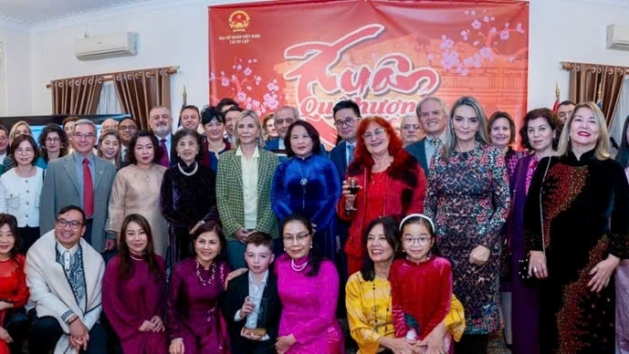 Xuân Quê hương 2026 đầm ấm, vui tươi tại Hy Lạp