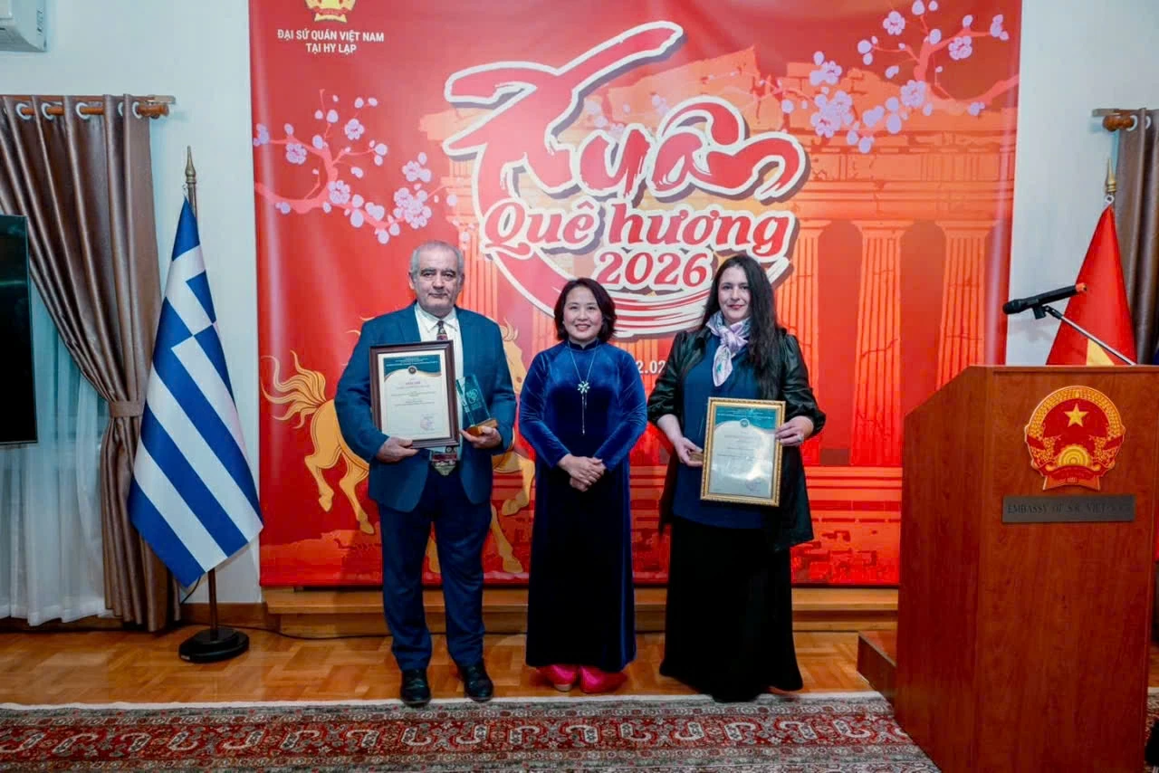 Xuân Quê hương 2026 đầm ấm, vui tươi tại Hy Lạp