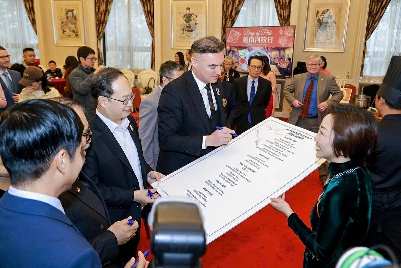 Phở Việt chinh phục thực khách quốc tế tại Bắc Kinh Phở Việt chinh phục thực khách quốc tế tại Bắc Kinh