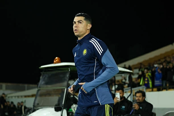 Căng thẳng leo thang, Ronaldo tiếp tục từ chối thi đấu