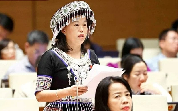 Nâng cao năng lực lãnh đạo cán bộ nữ dân tộc thiểu số Nâng cao năng lực lãnh đạo cán bộ nữ dân tộc thiểu số