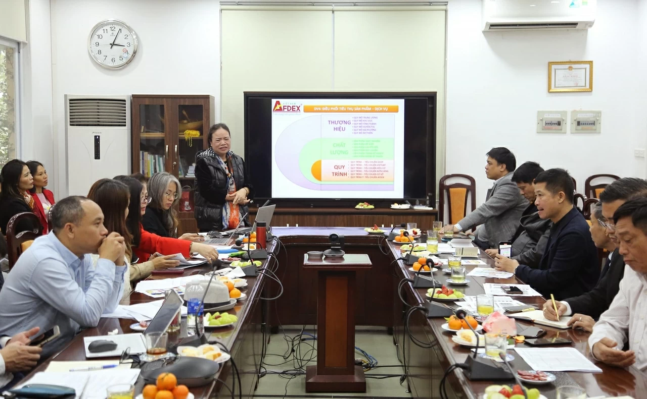 Hội thảo tổng kết 5 năm nghi&ecirc;n cứu, ứng dụng m&ocirc; h&igrave;nh, giải ph&aacute;p v&agrave; nền tảng kinh tế số trong li&ecirc;n kết hợp t&aacute;c v&agrave; quản trị đầu tư chuỗi n&ocirc;ng sản xuy&ecirc;n Việt. (Ảnh: Th&agrave;nh Long)