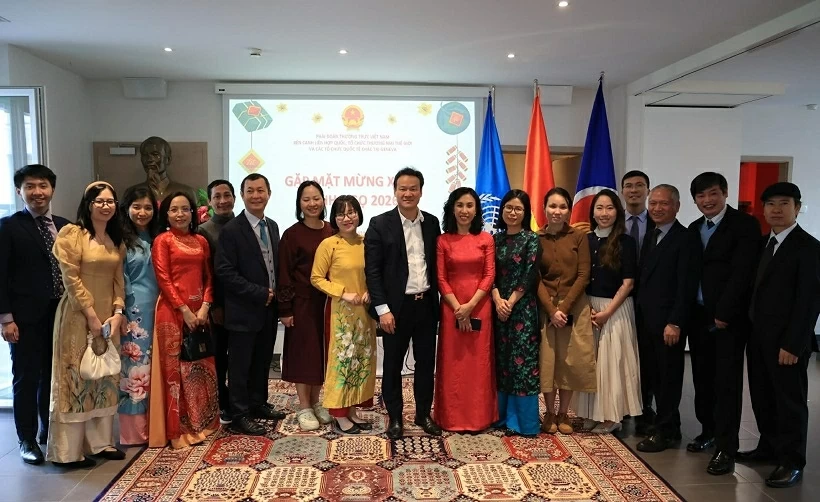 Gặp gỡ đầu Xuân với cộng đồng người Việt Nam tại Thụy Sỹ Gặp gỡ đầu Xuân với cộng đồng người Việt Nam tại Thụy Sỹ