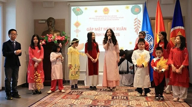 Gặp gỡ đầu Xuân với cộng đồng người Việt Nam tại Thụy Sỹ Gặp gỡ đầu Xuân với cộng đồng người Việt Nam tại Thụy Sỹ