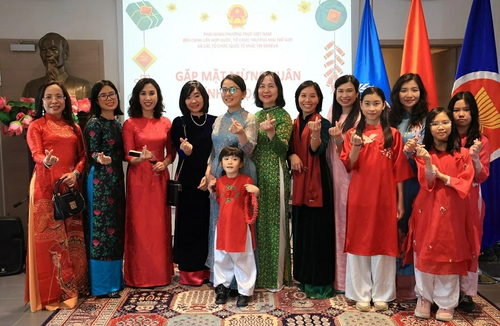 Gặp gỡ đầu Xuân với cộng đồng người Việt Nam tại Thụy Sỹ