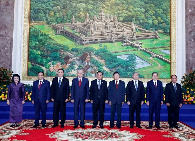 Cuộc gặp giữa Bộ Chính trị Đảng Cộng sản Việt Nam và Ban Thường vụ Đảng Nhân dân Campuchia