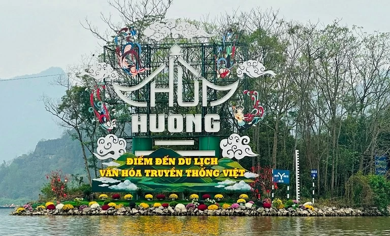 Lễ hội Chùa Hương 2026 đổi mới công tác tổ chức, đẩy mạnh công nghệ và quản trị thông minh Lễ hội Chùa Hương 2026 đổi mới công tác tổ chức, đẩy mạnh công nghệ và quản trị thông minh
