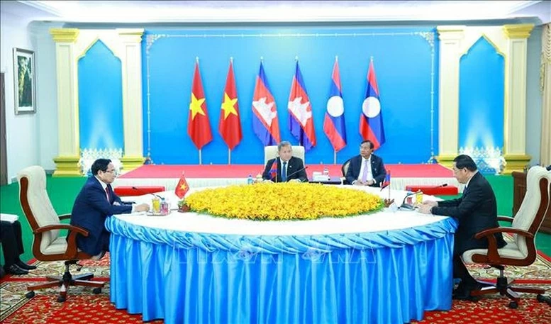 Thủ tướng Việt Nam – Campuchia – Lào họp triển khai kết quả cuộc gặp giữa người đứng đầu ba Đảng