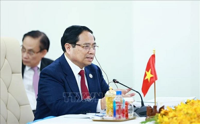 Thủ tướng Việt Nam – Campuchia – Lào họp triển khai kết quả cuộc gặp giữa người đứng đầu ba Đảng