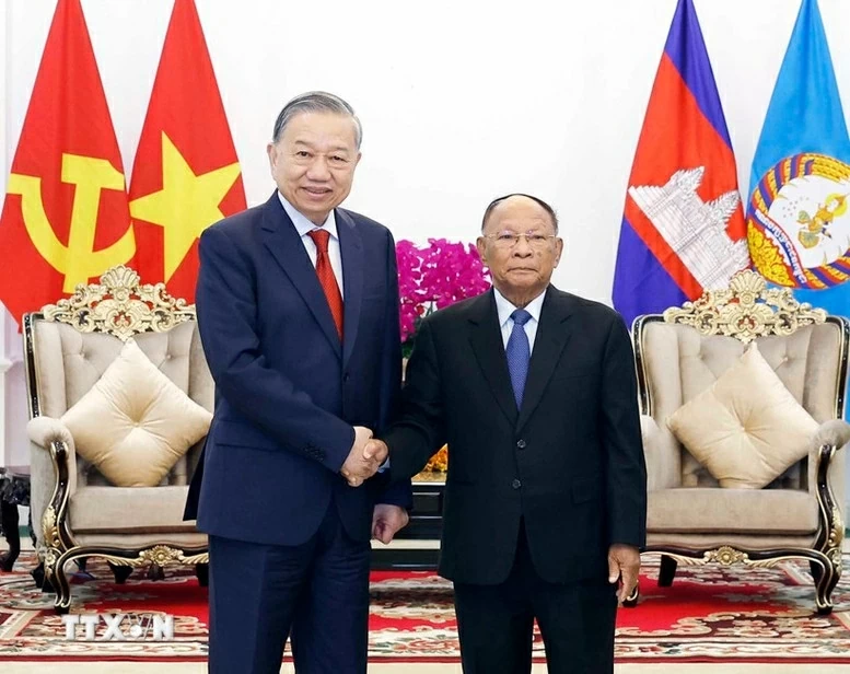 Tổng Bí thư Tô Lâm hội kiến Chủ tịch danh dự Đảng Nhân dân Campuchia Heng Samrin