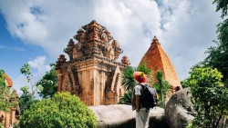 Du lịch Việt Nam lập kỷ lục đón gần 2,5 triệu khách quốc tế trong tháng 1/2026