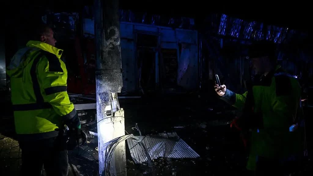 Trước loạt tập kích quy mô lớn của Nga, Ukraine mất điện trên phạm vi toàn quốc