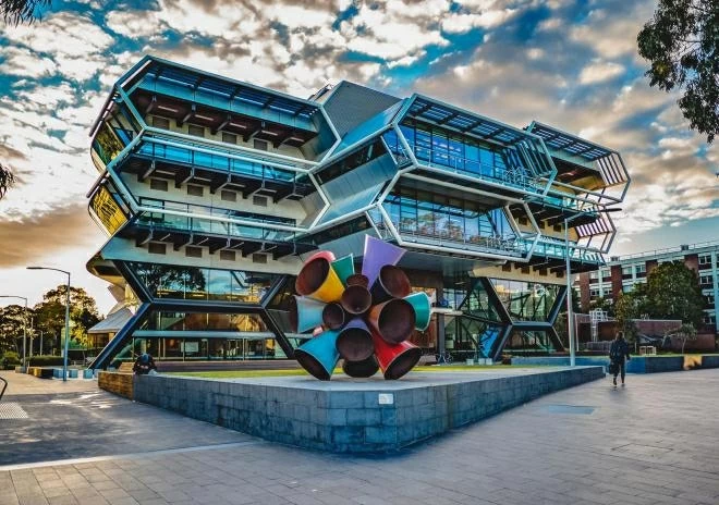 Đột phá vật liệu mở ra kỷ nguyên laser nhanh và tiết kiệm năng lượng