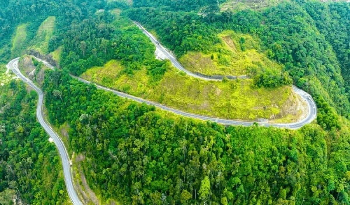 Cung đường Đà Lạt – Nha Trang đang ngày càng thu hút du khách quốc tế .
