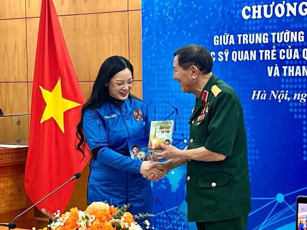 Vươn cao Việt Nam: Cuộc gặp gỡ đặc biệt của những thế hệ chinh phục bầu trời” Vươn cao Việt Nam: Cuộc gặp gỡ đặc biệt của những thế hệ chinh phục bầu trời”