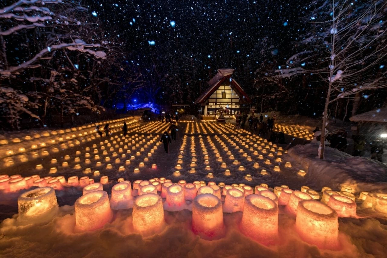 Yukitoro – lễ hội nến tuyết thắp sáng mùa Đông Jozankei, Nhật Bản