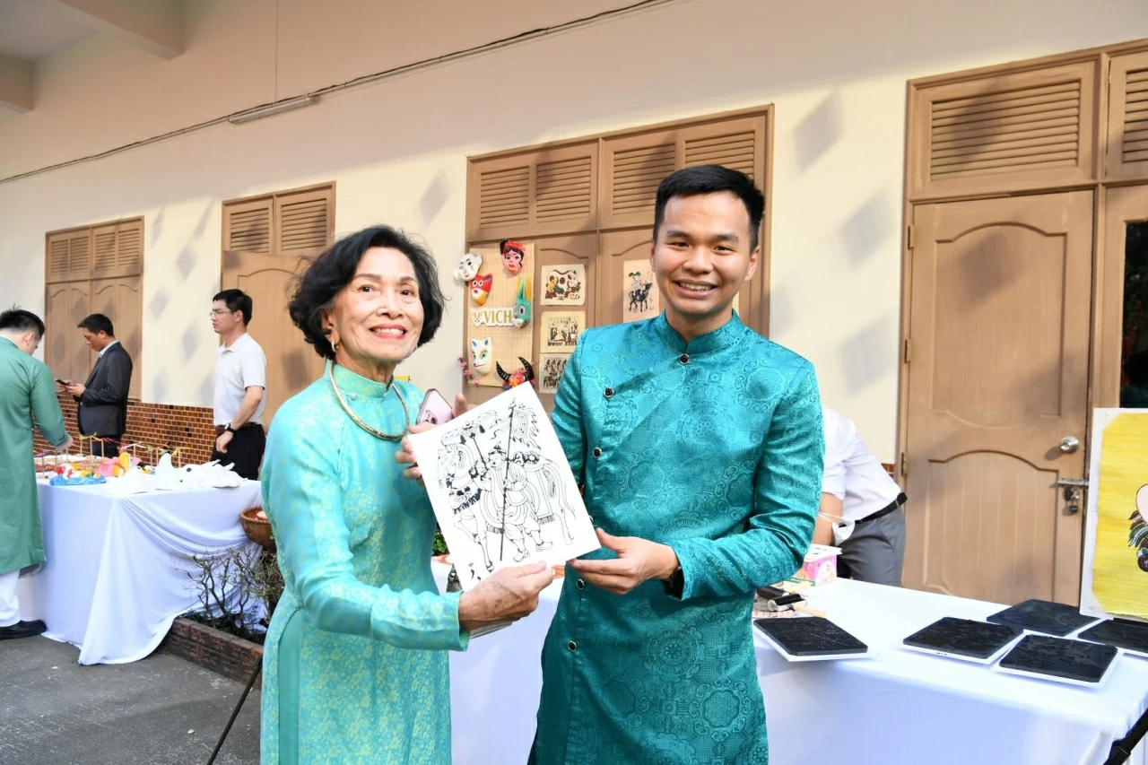 Tết cộng đồng ‘Rạng rỡ Việt Nam’ tại Thái Lan Tết cộng đồng ‘Rạng rỡ Việt Nam’ tại Thái Lan