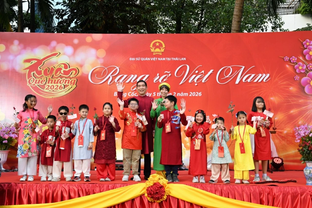 Tết cộng đồng ‘Rạng rỡ Việt Nam’ tại Thái Lan Tết cộng đồng ‘Rạng rỡ Việt Nam’ tại Thái Lan