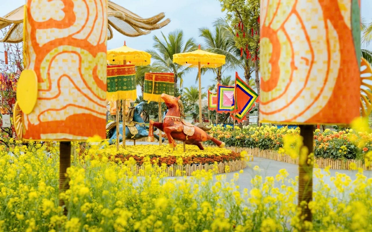 Khai mạc Home Hanoi Xuan 2026 – Phúc Mã Phi Xuân tại phía Tây Hà Nội Khai mạc đường hoa Home Hanoi Xuan 2026 – 'Phúc Mã Phi Xuân' tại phía Tây Hà Nội