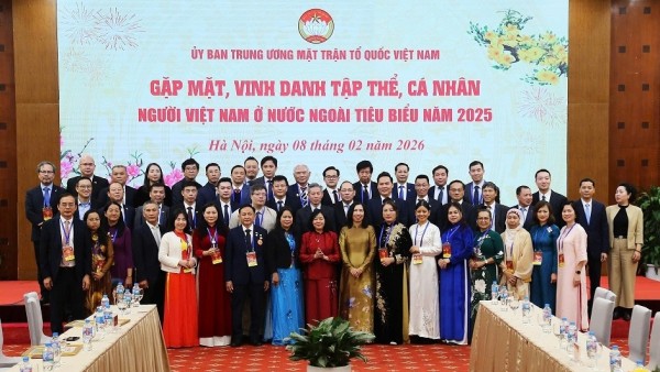 Ủy ban Trung ương Mặt trận Tổ quốc Việt Nam gặp mặt và vinh danh kiều bào tiêu biểu tham dự chương trình Xuân Quê hương 2026