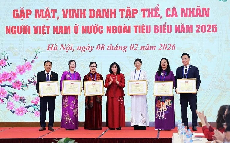 Uỷ ban Trung ương Mặt trận Tổ quốc Việt Nam gặp mặt và vinh danh các kiều bào tiêu biểu tham dự chương trình Xuân Quê hương 2026