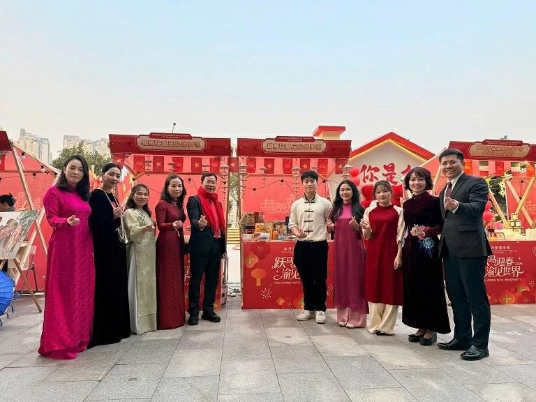 Quảng bá văn hóa ẩm thực và các sản phẩm tiêu dùng độc đáo của Việt Nam tại Hội chợ quốc tế mùa Xuân Trùng Khánh