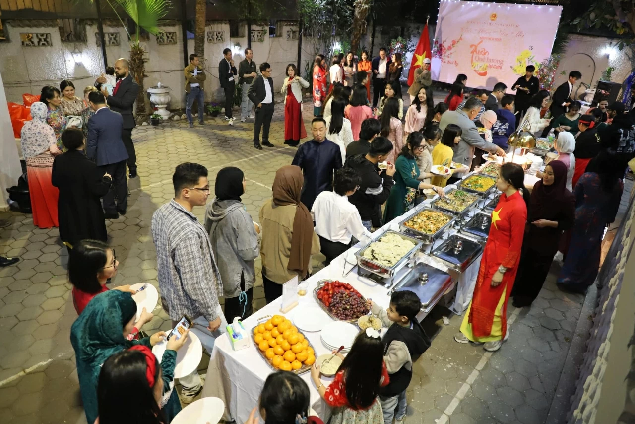 Xuân Quê hương ấm áp tại Ai Cập
