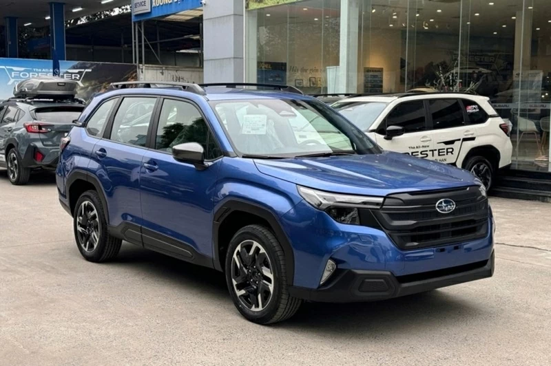Subaru Forester thế hệ mới dù chỉ vừa ra mắt tại Việt Nam từ cuối tháng 11/2025 nhưng hiện đã rơi vào tình trạng khan hiếm nguồn cung. Subaru Forester thế hệ mới dù chỉ vừa ra mắt tại Việt Nam từ cuối tháng 11/2025 nhưng hiện đã rơi vào tình trạng khan hiếm nguồn cung.