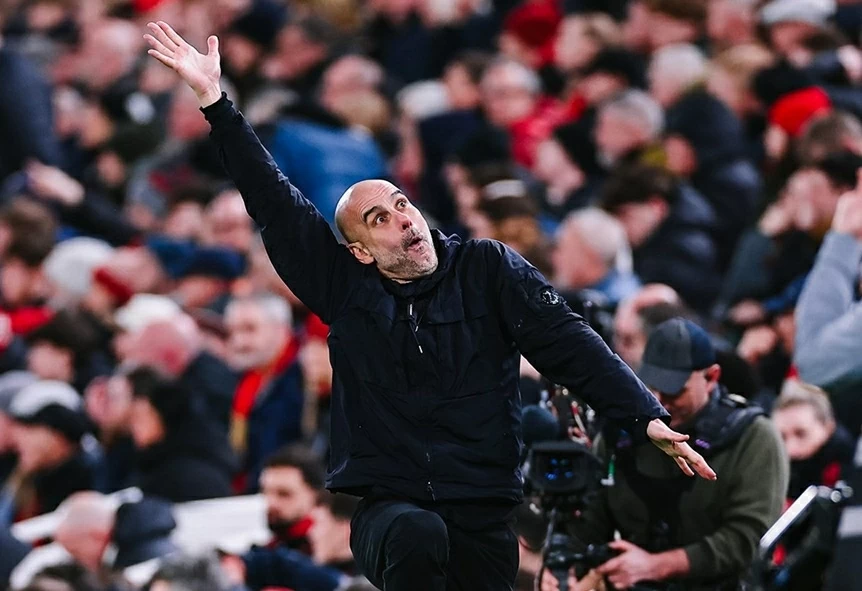 HLV Pep bức xúc vì Man Utd mất bàn thắng ở phút 100