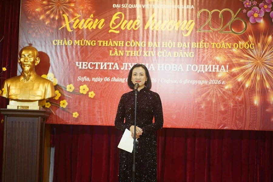 Tết cổ truyền Việt rộn ràng nơi xứ sở hoa hồng Bulgaria