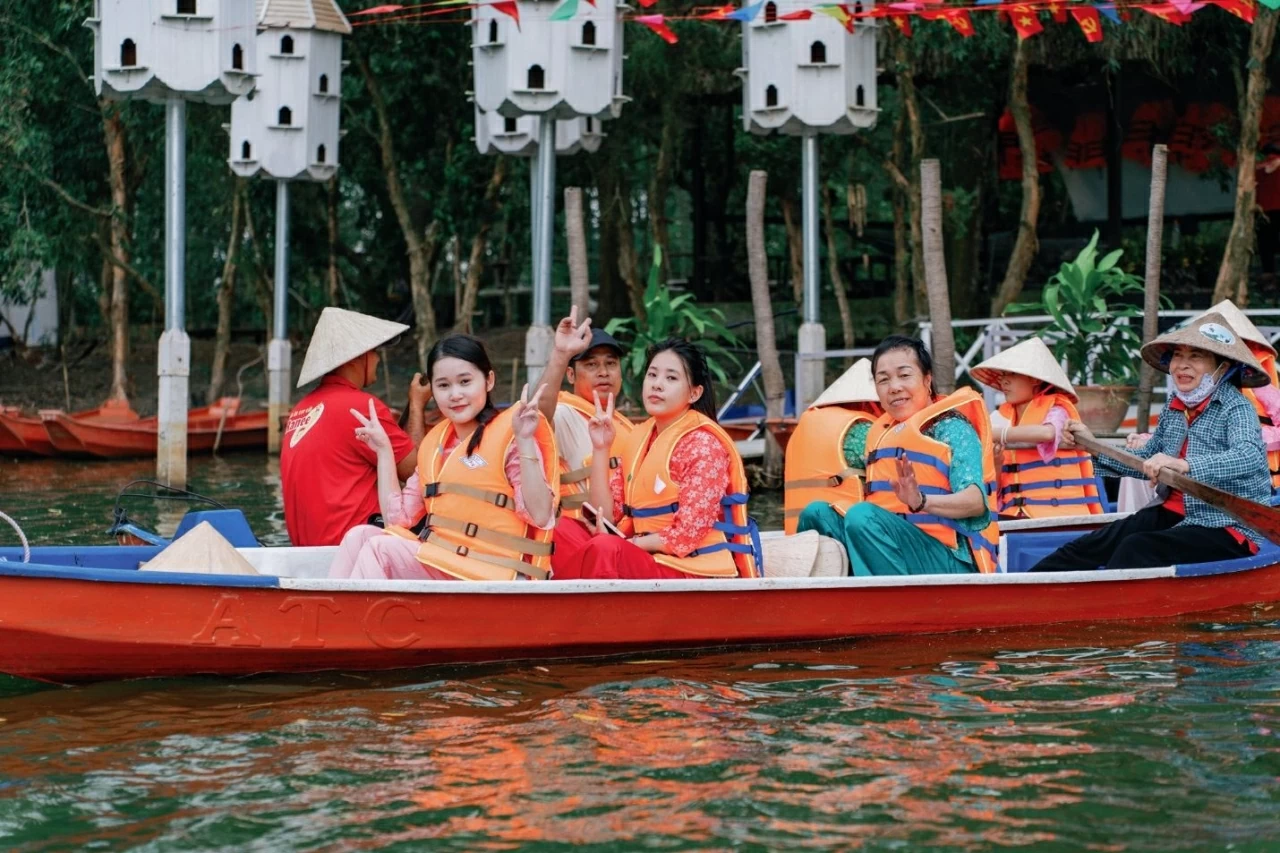 Cùng nhau khám phá cánh rừng đầu xuân