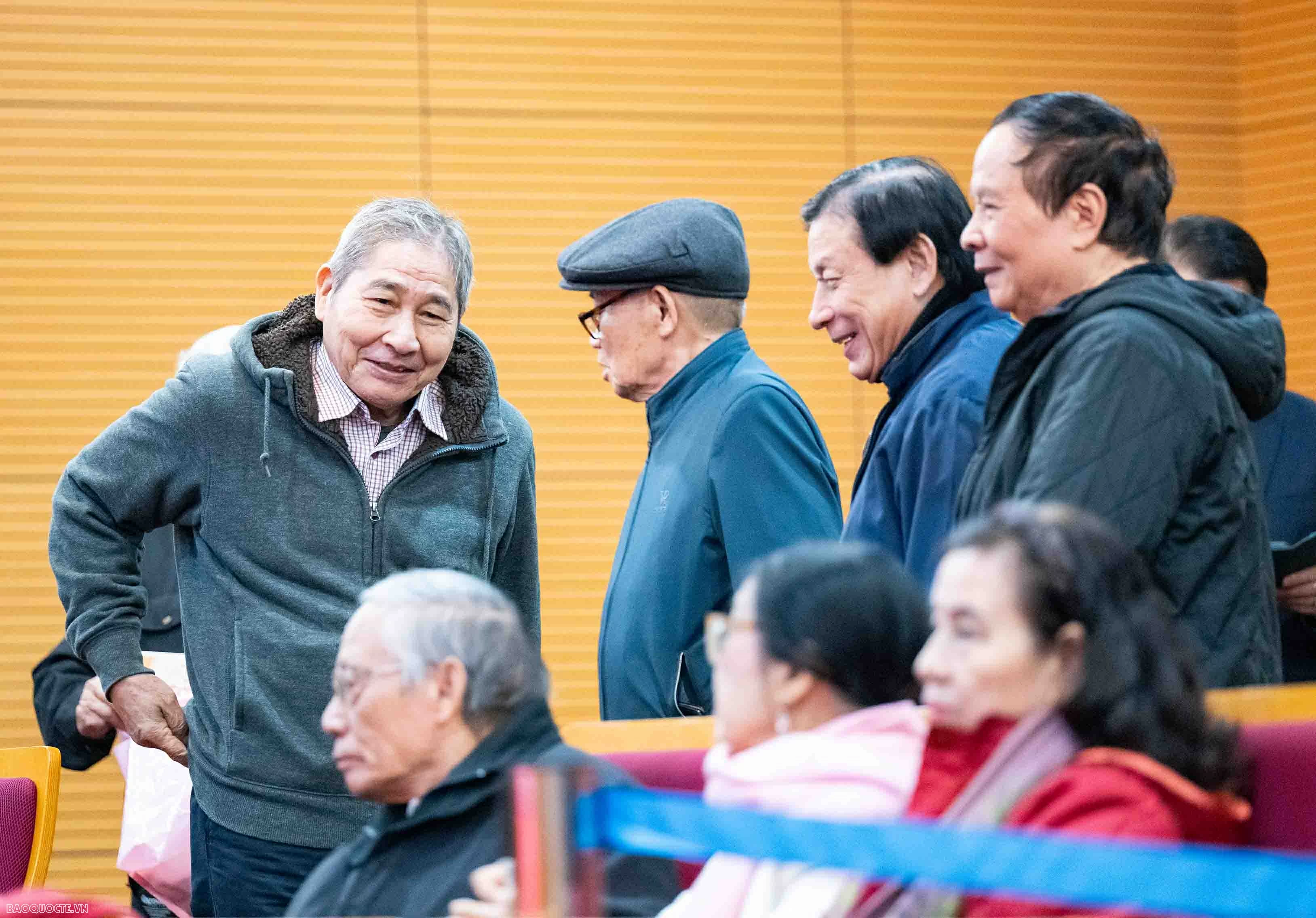 Bộ trưởng Ngoại giao Lê Hoài Trung gặp mặt mừng Xuân, mừng Thọ cán bộ hưu trí