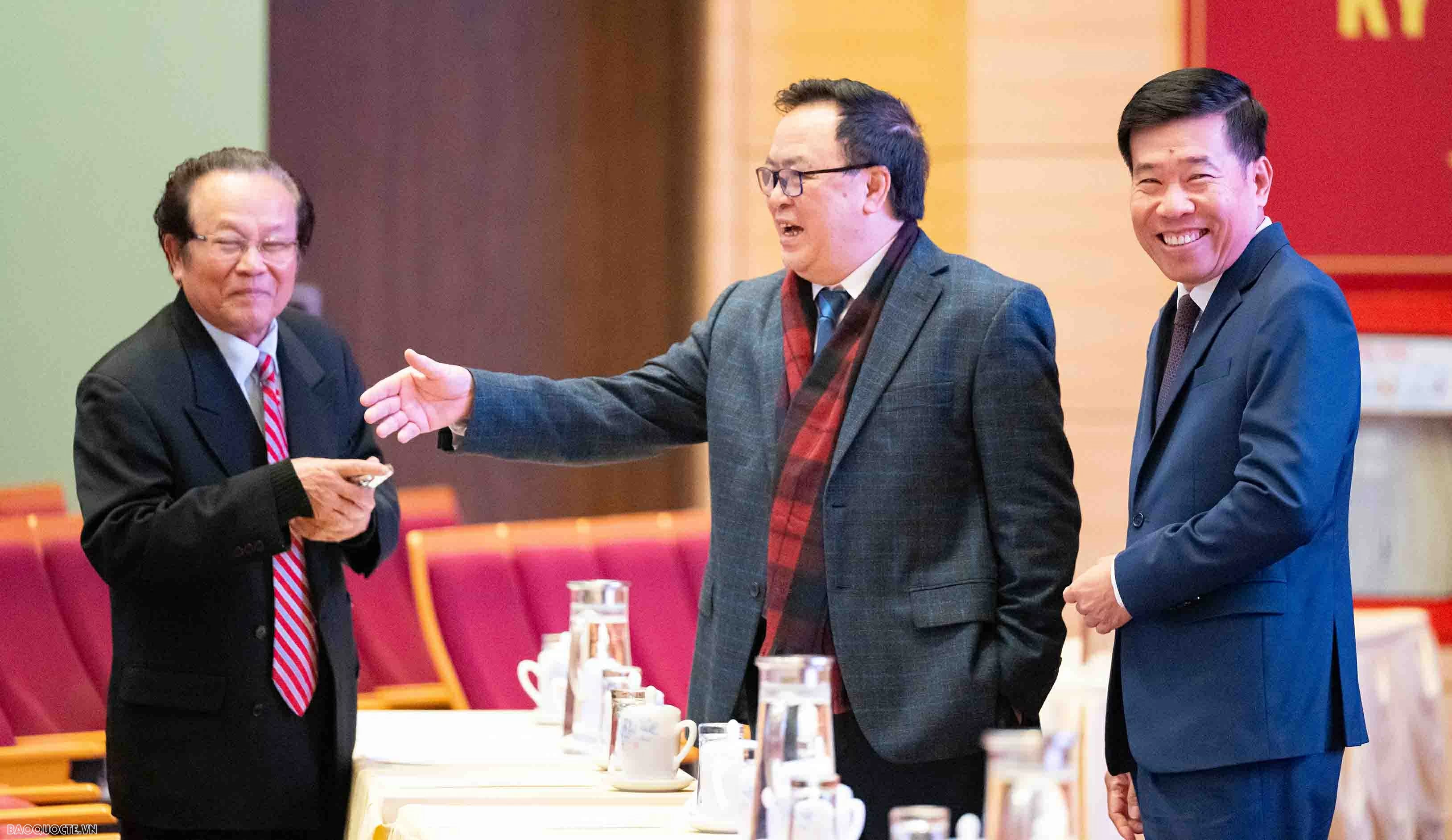 Bộ trưởng Ngoại giao Lê Hoài Trung gặp mặt mừng Xuân, mừng Thọ cán bộ hưu trí