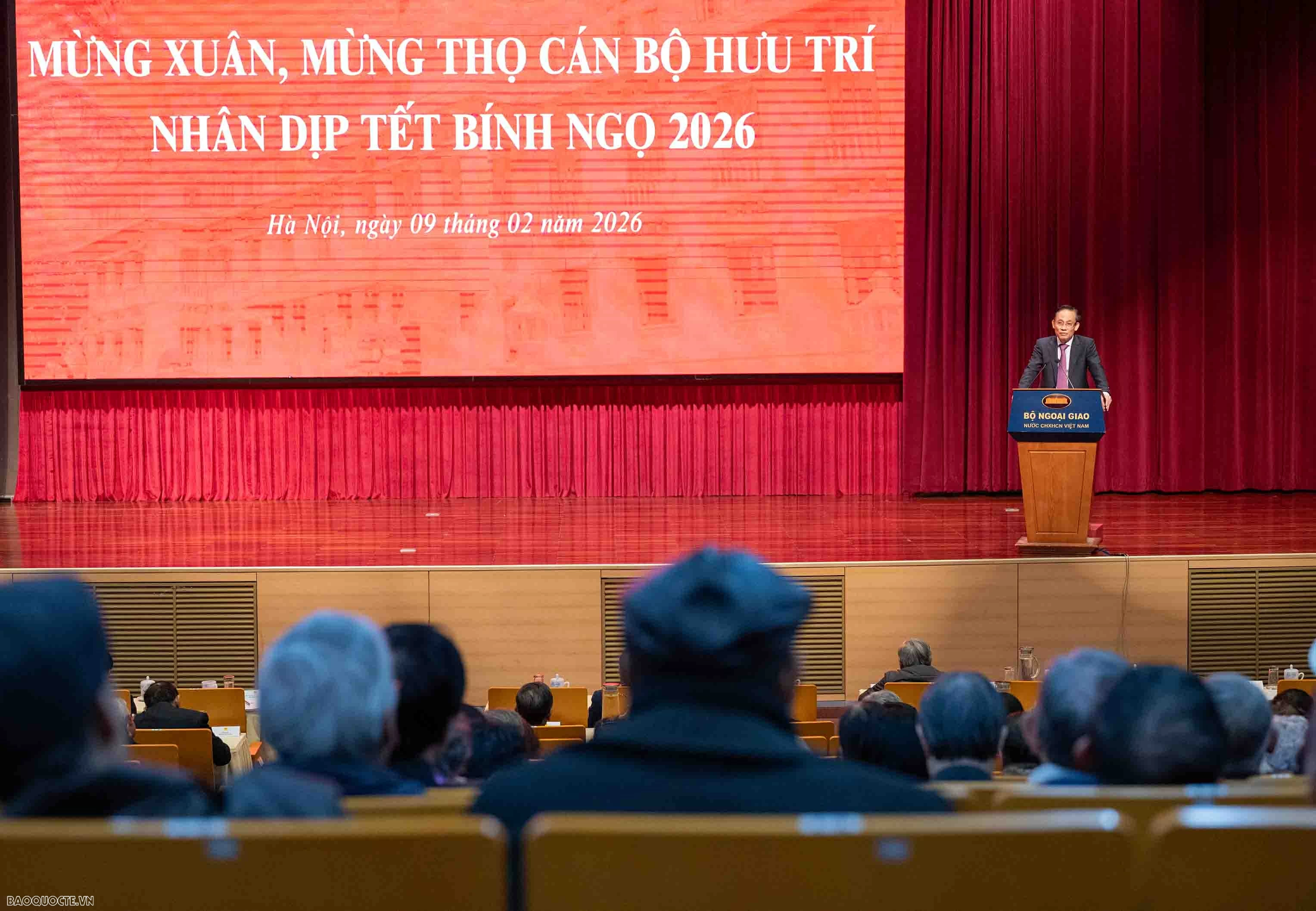 Bộ trưởng Ngoại giao Lê Hoài Trung gặp mặt mừng Xuân, mừng Thọ cán bộ hưu trí